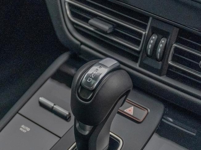PORSCHE Macan Photo 26