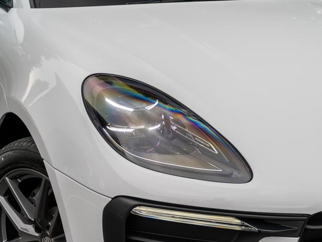 PORSCHE Macan Photo 32