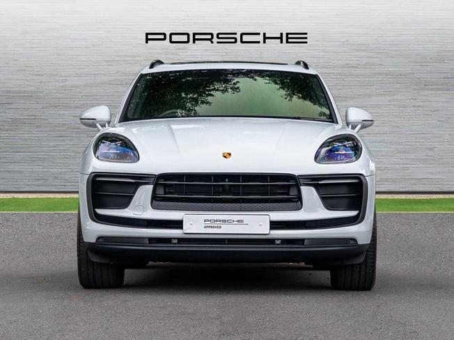 PORSCHE Macan Photo 6