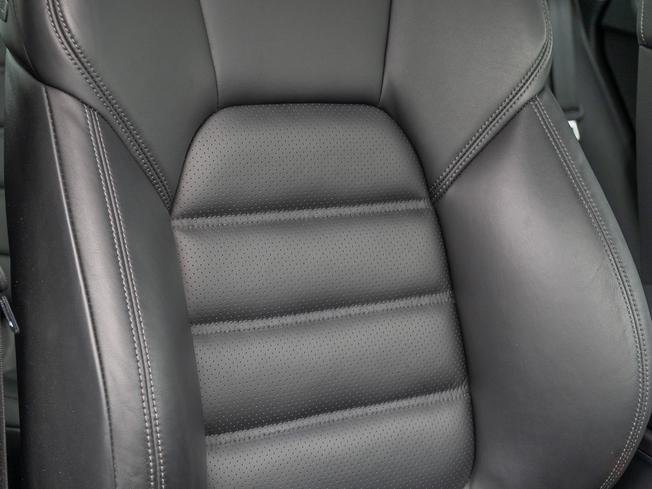 PORSCHE Macan Photo 11