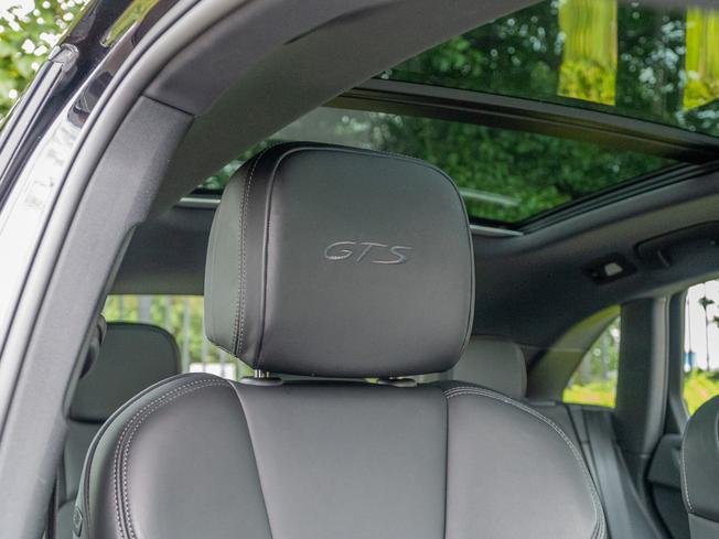 PORSCHE Macan Photo 12