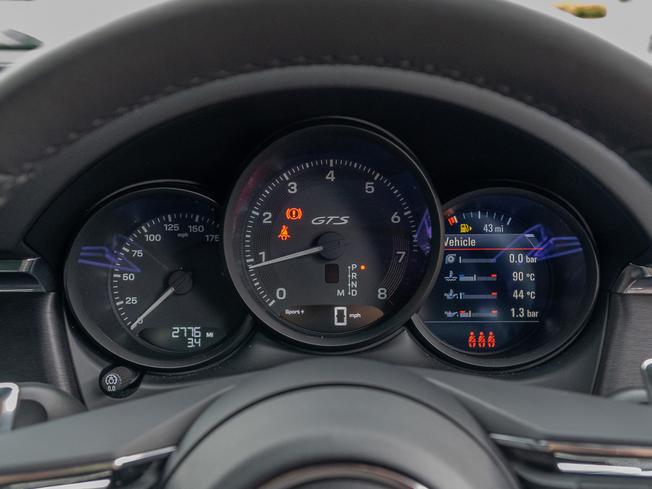 PORSCHE Macan Photo 13
