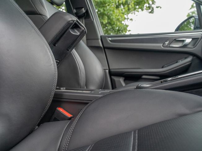 PORSCHE Macan Photo 18