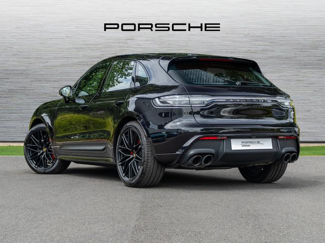 PORSCHE Macan Photo 2
