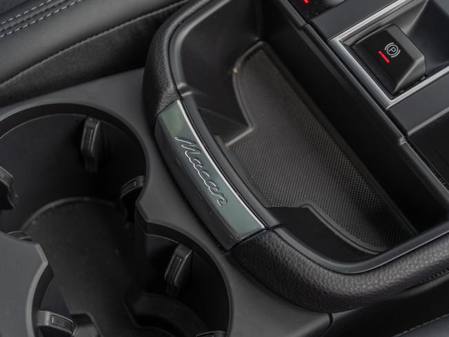 PORSCHE Macan Photo 25