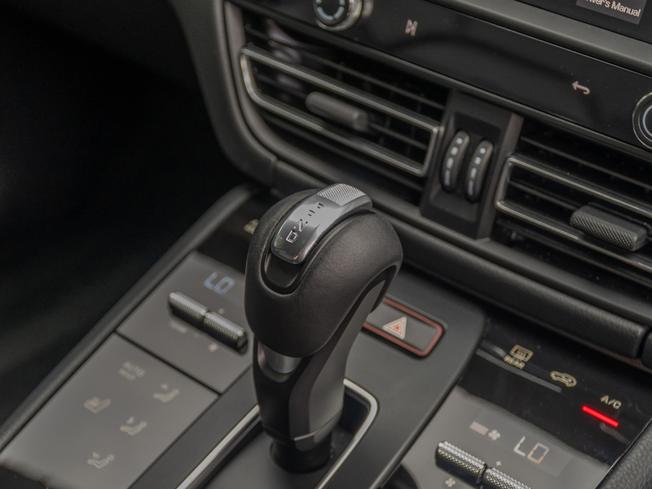 PORSCHE Macan Photo 27