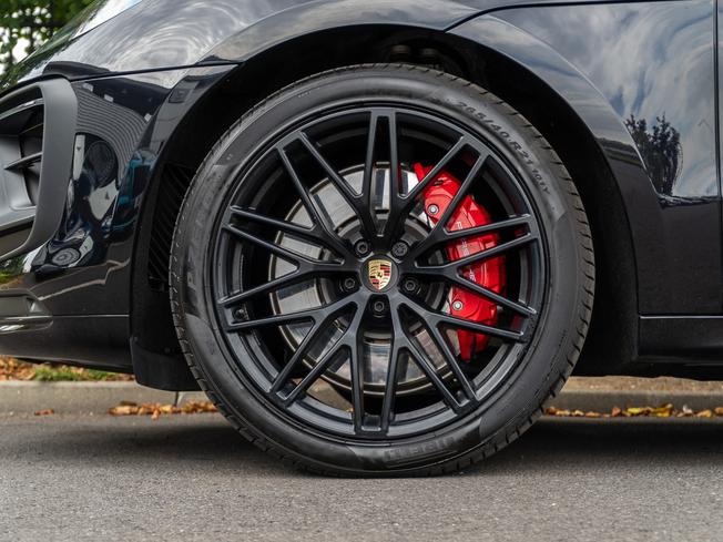 PORSCHE Macan Photo 4