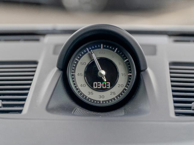 PORSCHE 911 Photo 13