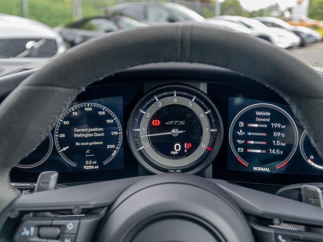 PORSCHE 911 Photo 14