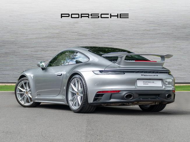 PORSCHE 911 Photo 2