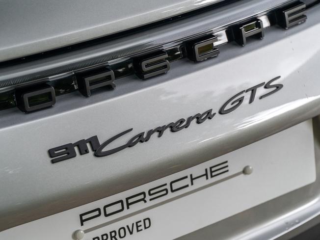 PORSCHE 911 Photo 38