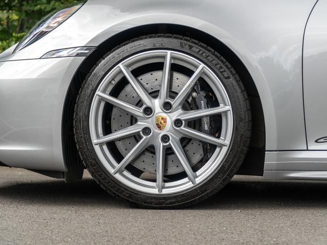 PORSCHE 911 Photo 4