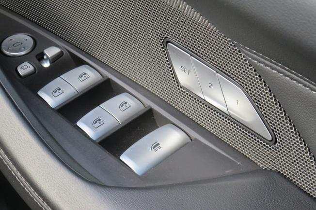 BMW M4 Photo 10
