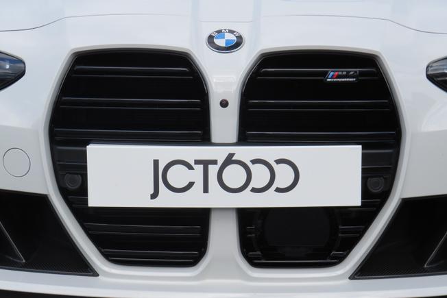 BMW M4 Photo 25