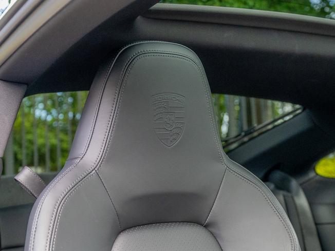 PORSCHE 911 Photo 13