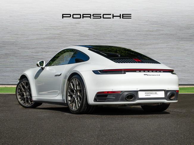 PORSCHE 911 Photo 2