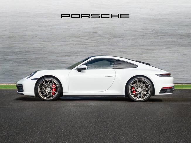 PORSCHE 911 Photo 5