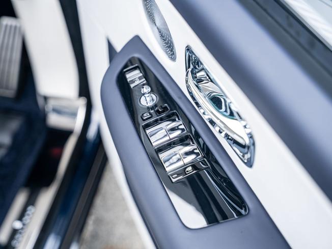 Rolls-Royce Cullinan Series II Photo 11
