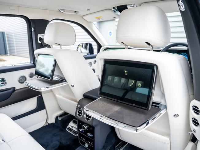 Rolls-Royce Cullinan Series II Photo 18