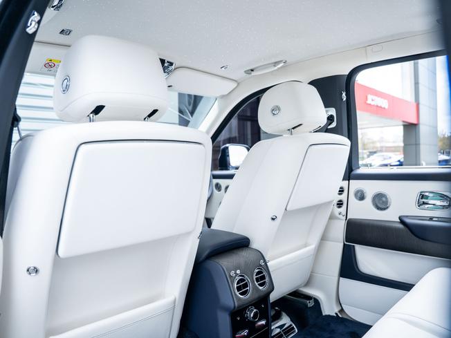 Rolls-Royce Cullinan Series II Photo 26