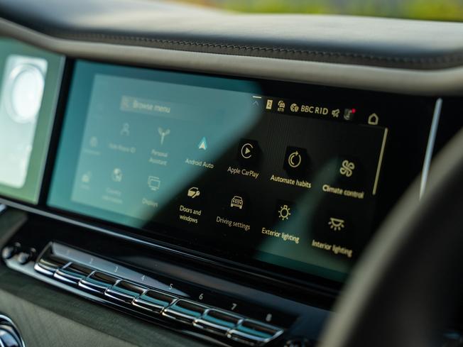 ROLLS-ROYCE Cullinan Photo 10