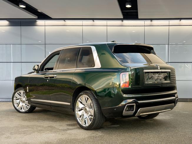 ROLLS-ROYCE Cullinan Photo 2