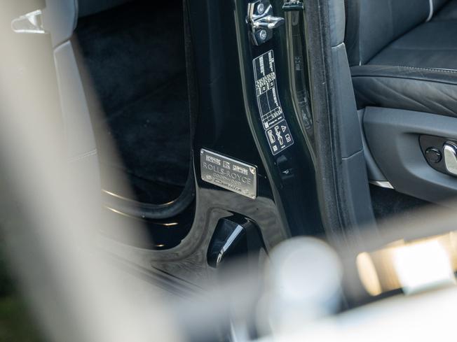 ROLLS-ROYCE Cullinan Photo 23