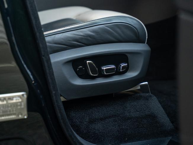 ROLLS-ROYCE Cullinan Photo 24