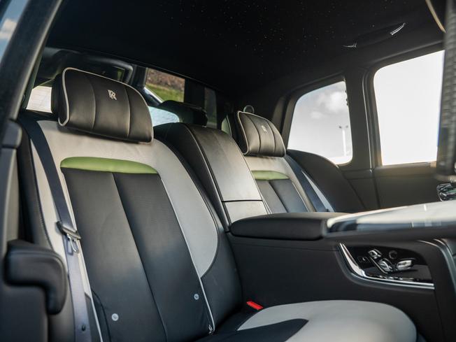 ROLLS-ROYCE Cullinan Photo 25