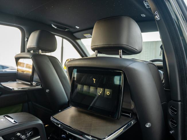 ROLLS-ROYCE Cullinan Photo 26