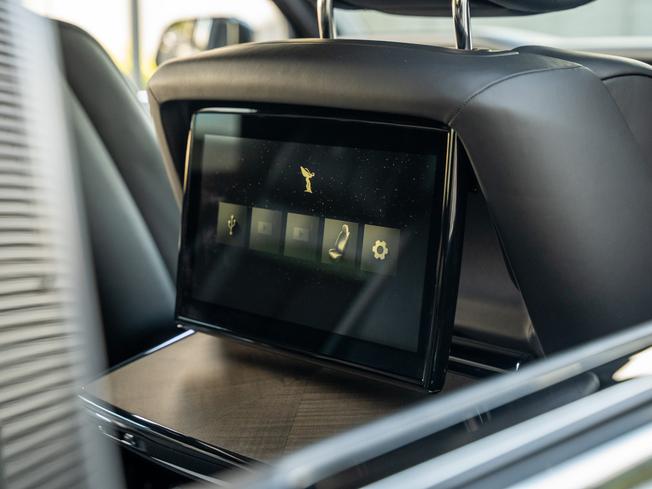 ROLLS-ROYCE Cullinan Photo 27