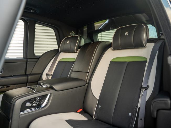 ROLLS-ROYCE Cullinan Photo 34