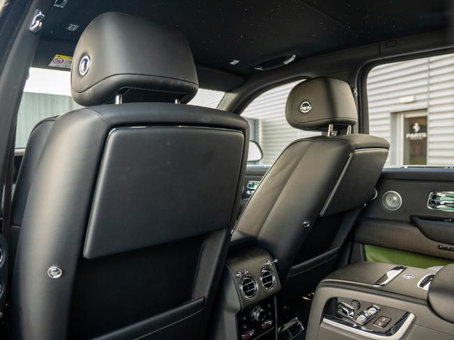 ROLLS-ROYCE Cullinan Photo 35