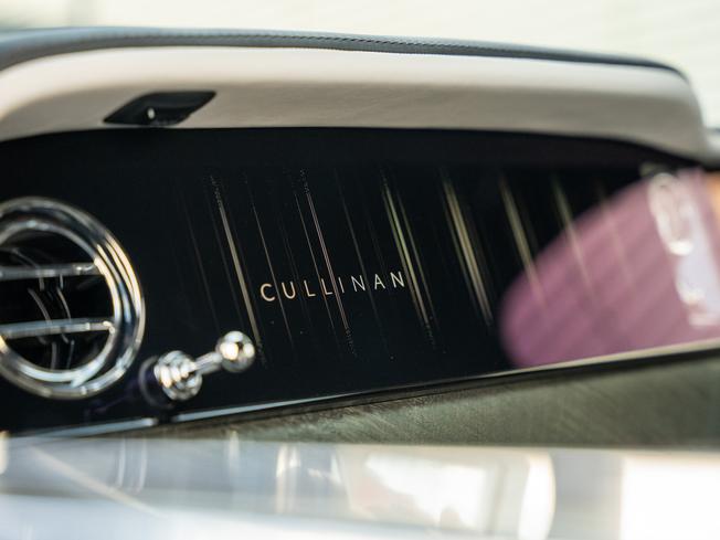 ROLLS-ROYCE Cullinan Photo 36