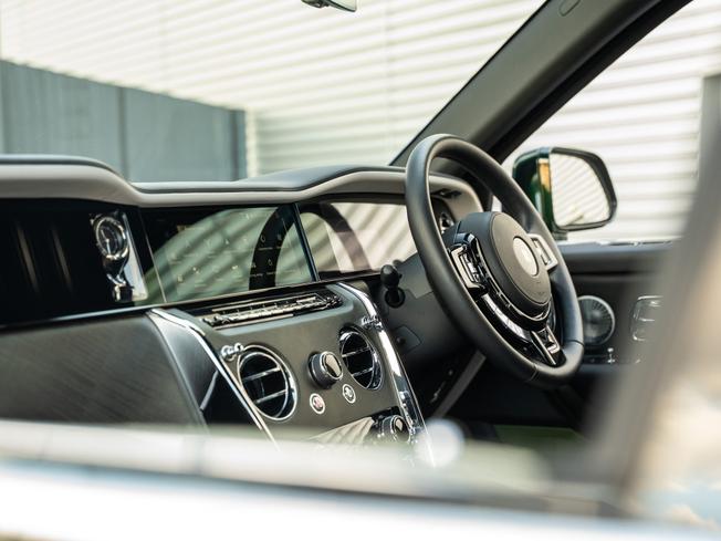 ROLLS-ROYCE Cullinan Photo 37