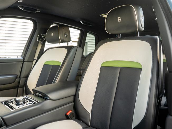 ROLLS-ROYCE Cullinan Photo 39