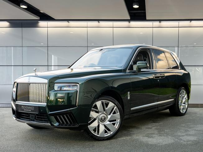 ROLLS-ROYCE Cullinan Photo 5