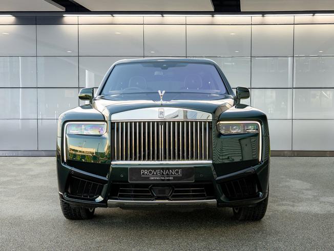 ROLLS-ROYCE Cullinan Photo 8