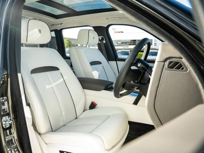 ROLLS-ROYCE Cullinan Photo 13