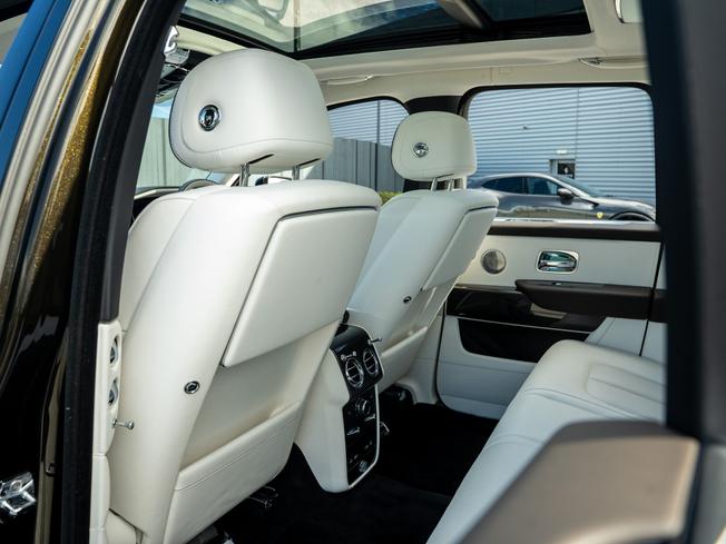 ROLLS-ROYCE Cullinan Photo 21