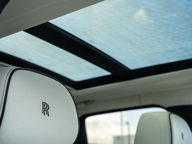 ROLLS-ROYCE Cullinan Photo 27