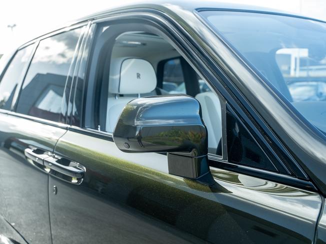 ROLLS-ROYCE Cullinan Photo 28