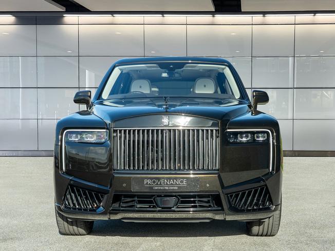ROLLS-ROYCE Cullinan Photo 32