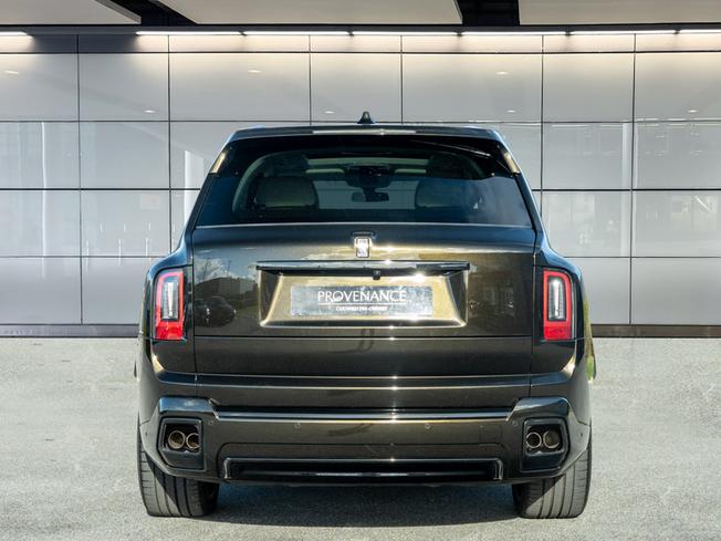 ROLLS-ROYCE Cullinan Photo 33