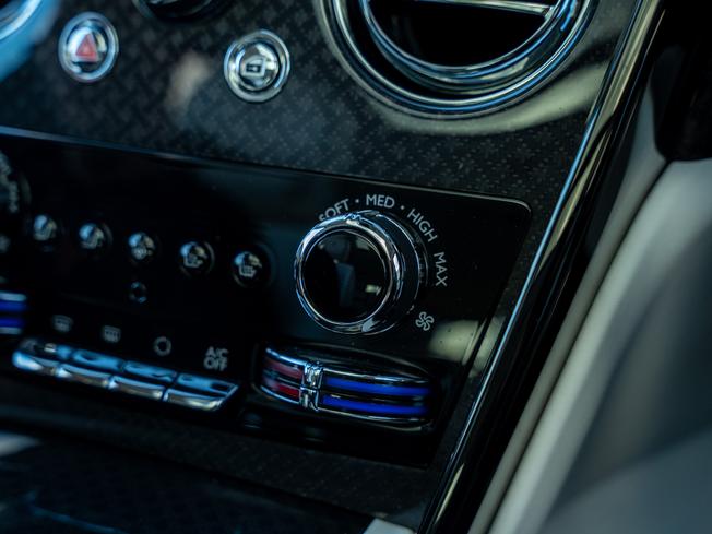 ROLLS-ROYCE Cullinan Photo 8