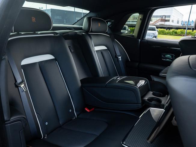 ROLLS-ROYCE Ghost Series Ii Photo 17
