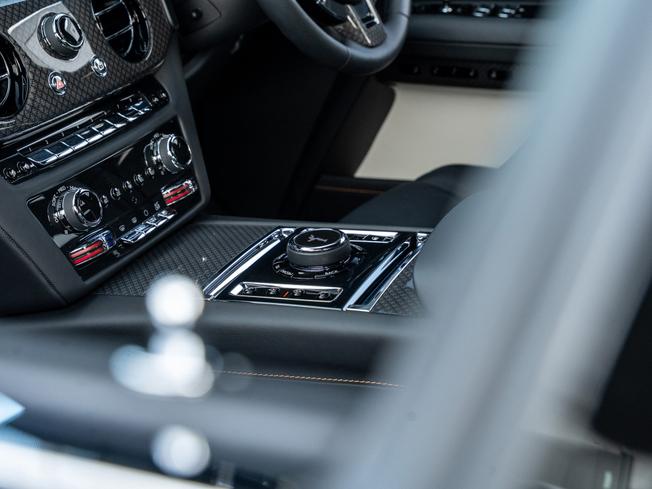 ROLLS-ROYCE Ghost Series Ii Photo 28