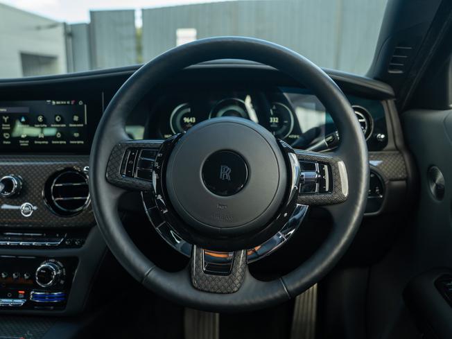 ROLLS-ROYCE Ghost Photo 21