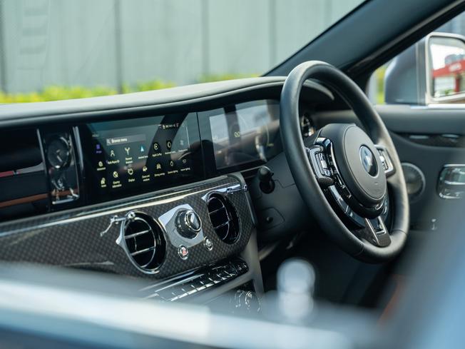 ROLLS-ROYCE Ghost Photo 27