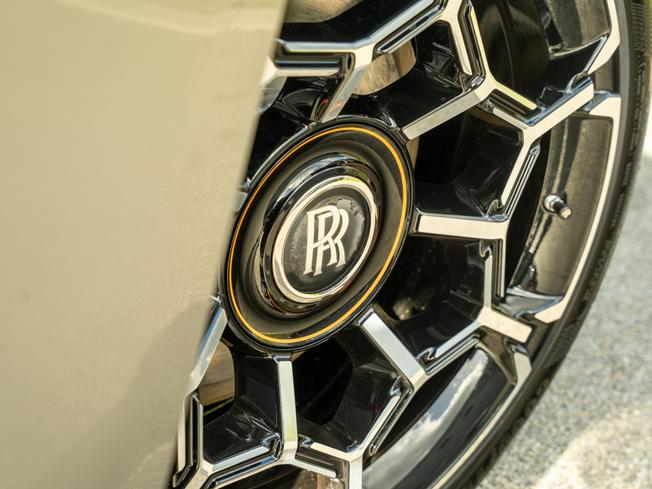 ROLLS-ROYCE Ghost Photo 42